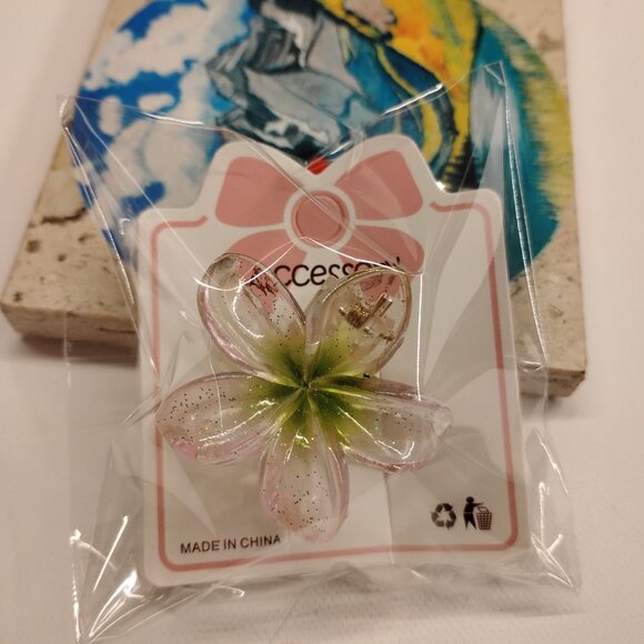 🌸 Pink Glitter Plumeria Hair Clip 🌸 - Picture 3 of 4